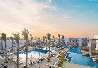 Reise mit den günstigen Urlaubsangeboten von Travioro nach Hurghada und genieße Strandurlaub in Makadi Bay