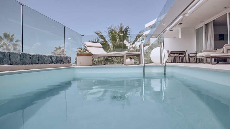 Entdecke das Traumhotel mit Swim-Up Zimmer Baobab Suites in Lanzarote