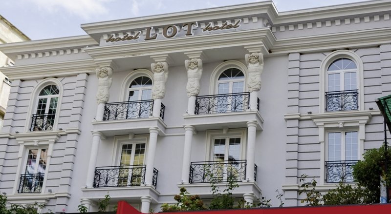 Finde die besten Angebote und Hotels für deinen Albanien Urlaub