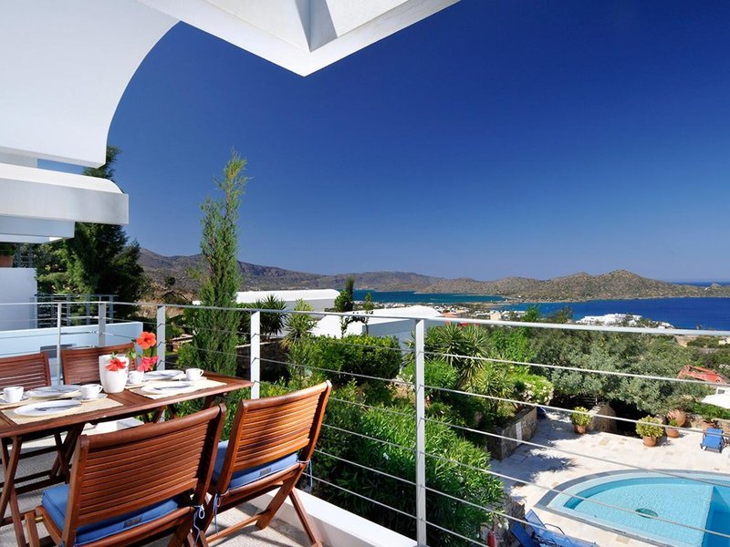 Buche die schönsten Hotels auf Kreta günstig bei Travioro