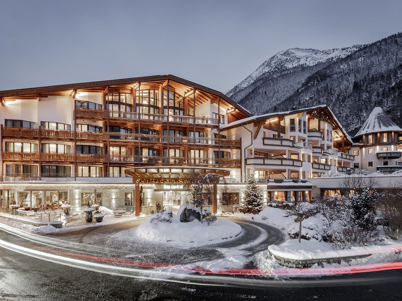 Die schönsten Hotels für Winterurlaub in Österreich günstig bei Travioro buchen