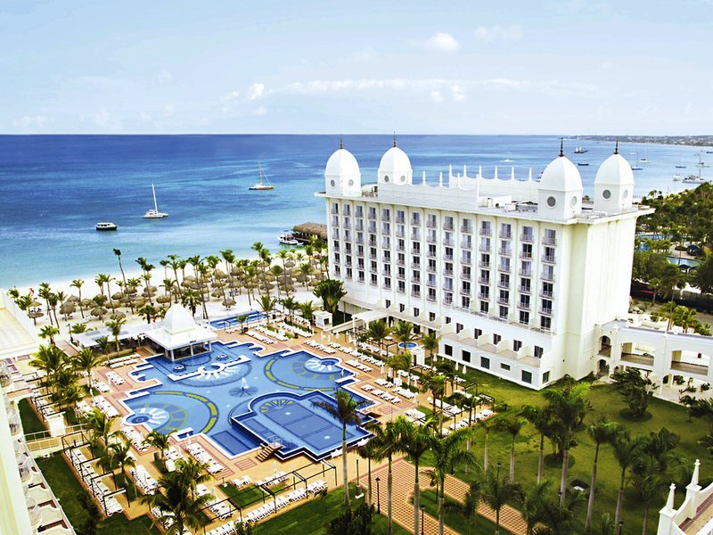Entdecke die besten Hotelangebote für deinen Karibikurlaub auf Aruba bei Travioro