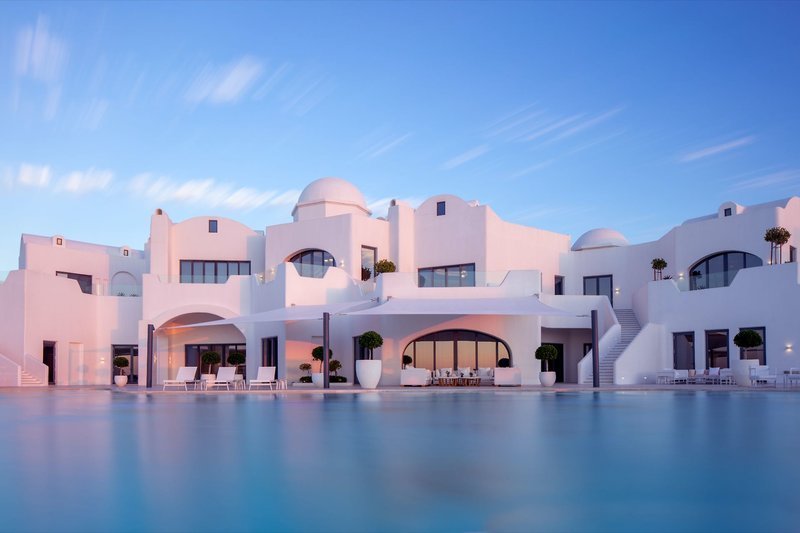 Abu Dhabi zählt zu den Trendreisezielen 2025 und bei Travioro gibt es Top Angebote